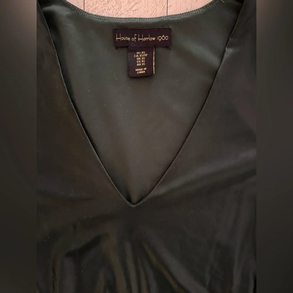 House of Harlow Emerald Green Long Sleeve V-Neck Bodysuit Size XS - Picture 4 of 5